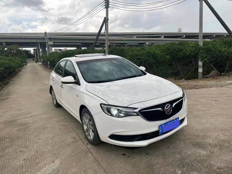 汕头18年别克英朗2