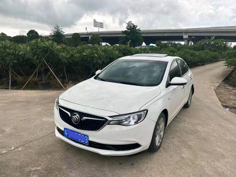 汕头18年别克英朗3