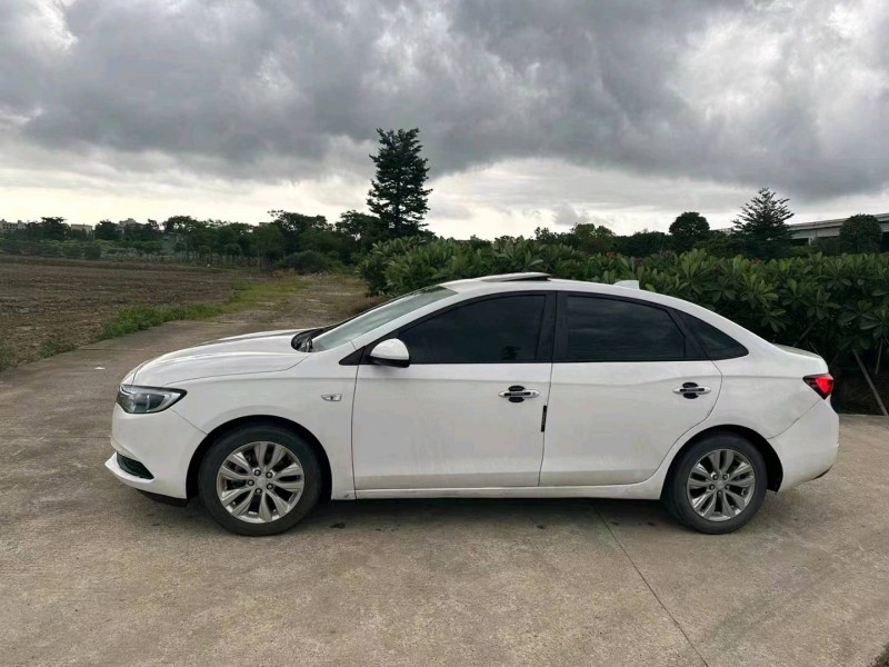 汕头18年别克英朗6