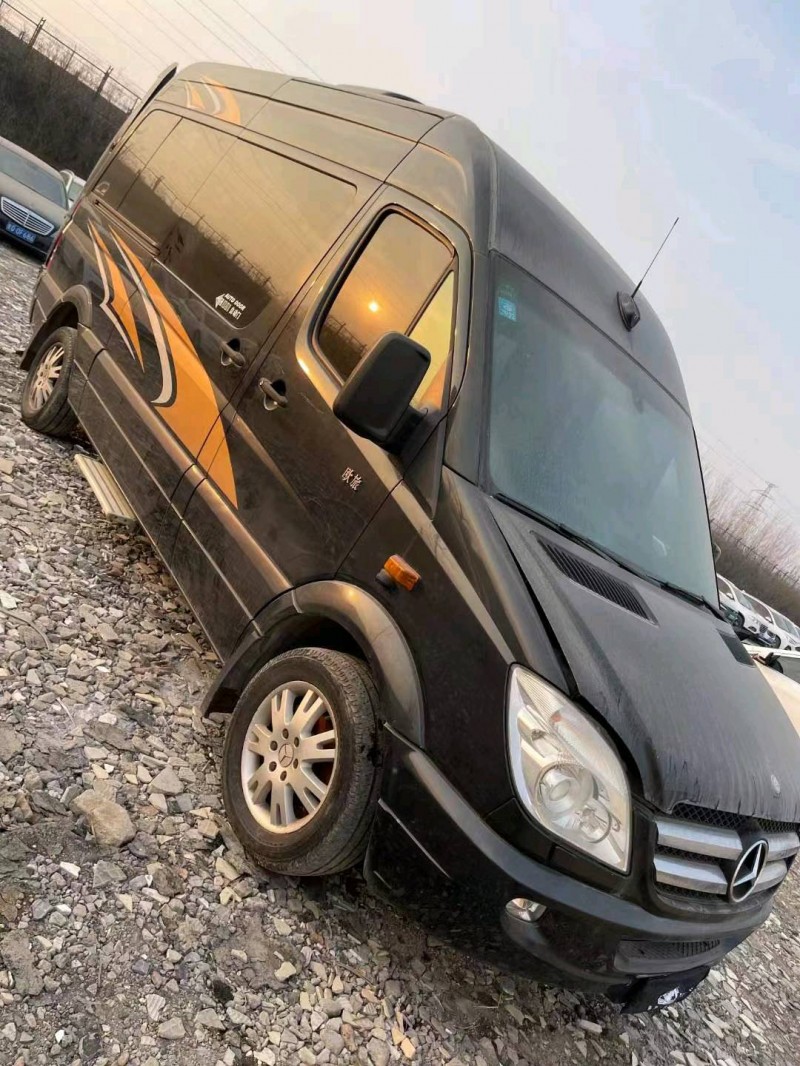 枣庄12年奔驰斯宾特2