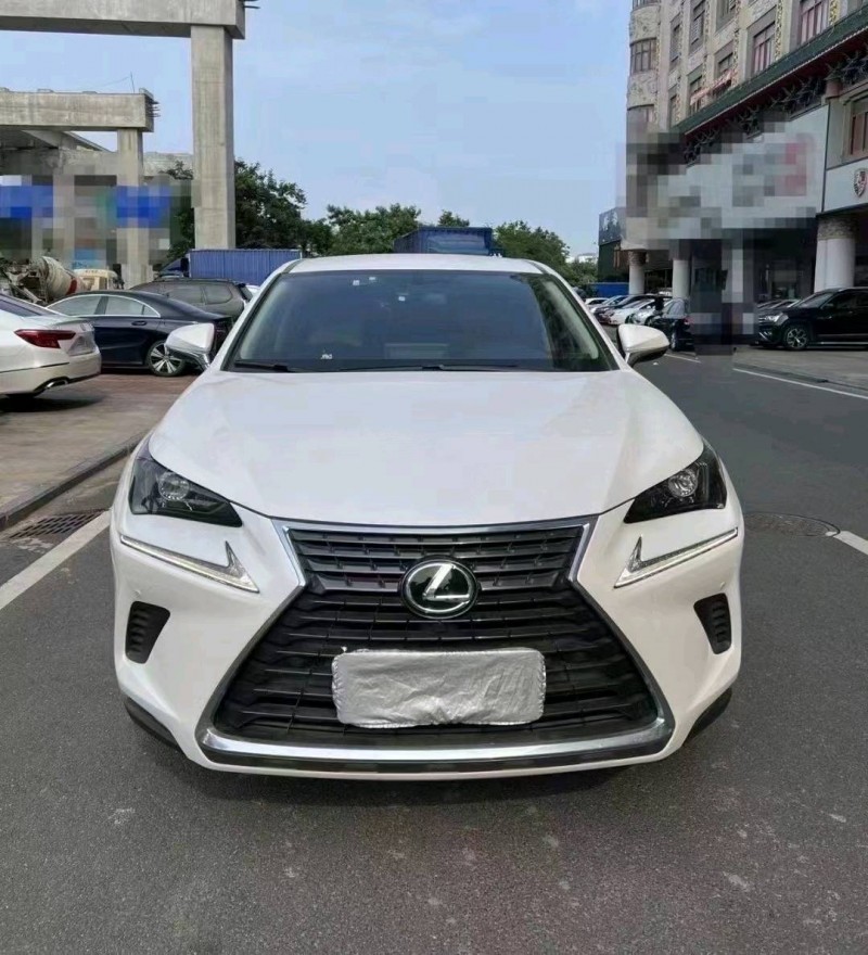 中山21年雷克萨斯NX1