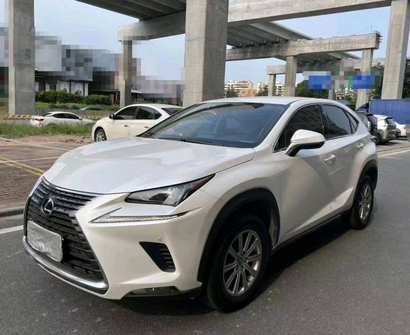 中山21年雷克萨斯NX3