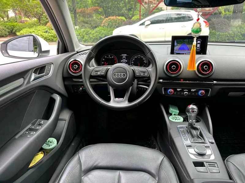 宜昌18年奥迪A38