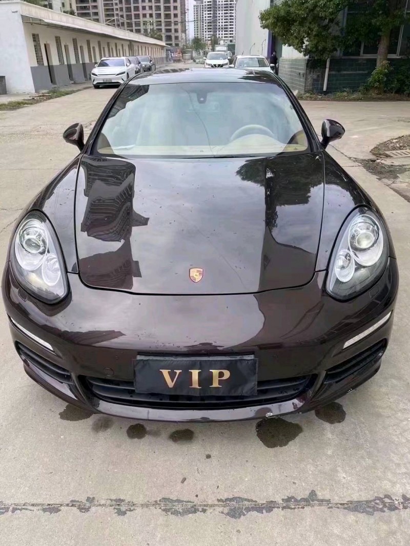 宜昌15年保时捷帕拉梅拉1