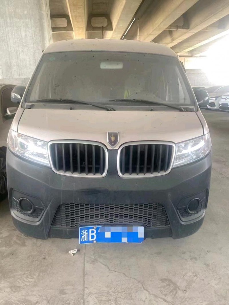 嘉兴22年华晨小海狮X301