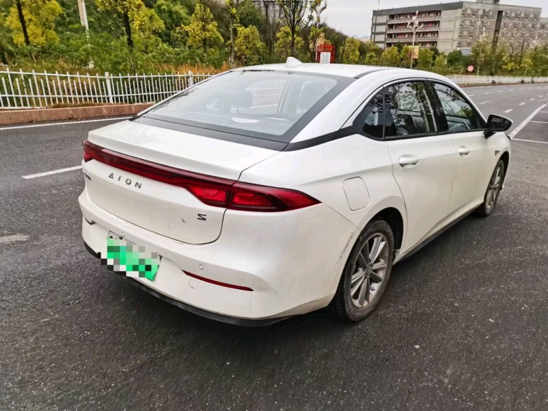 安順23年傳祺埃安S5802