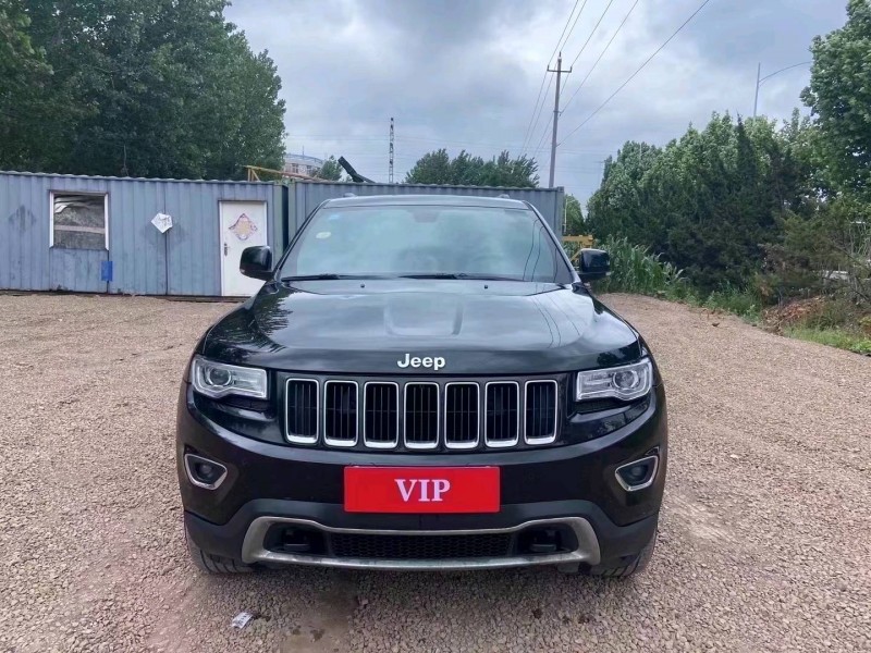 东营17年Jeep大切诺基1