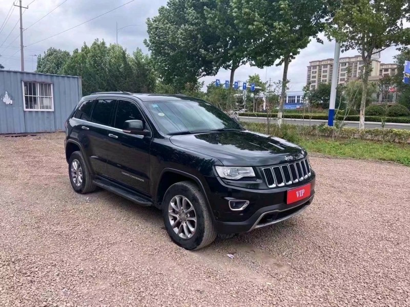 东营17年Jeep大切诺基2