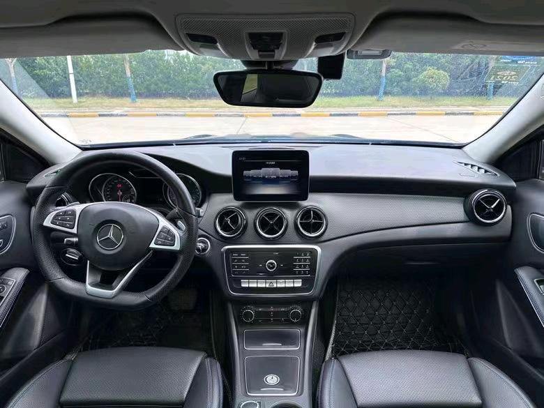 盐城19年奔驰GLA5