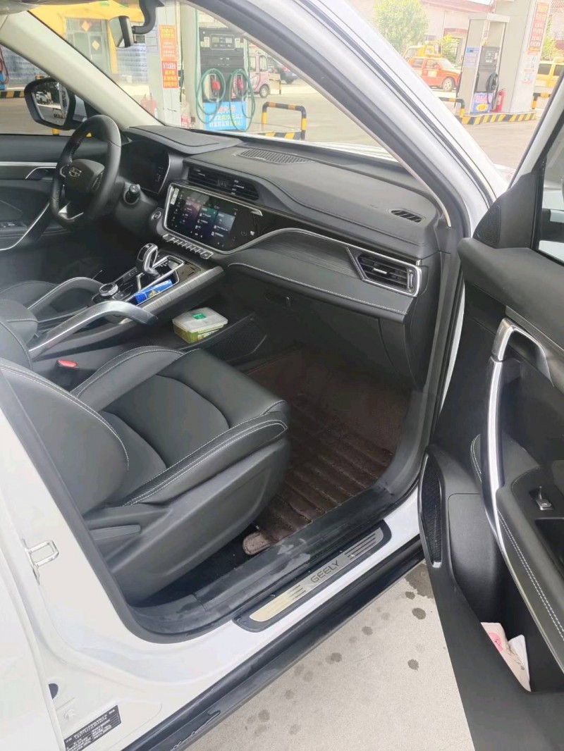 保定20年吉利博越6