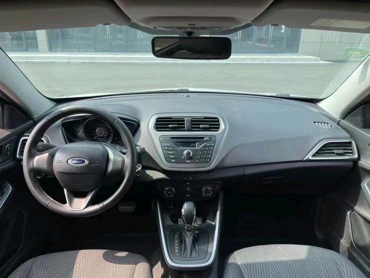 盐城20年福特福睿斯5