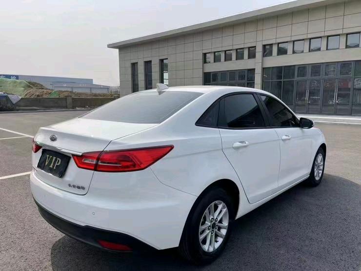 盐城20年福特福睿斯8