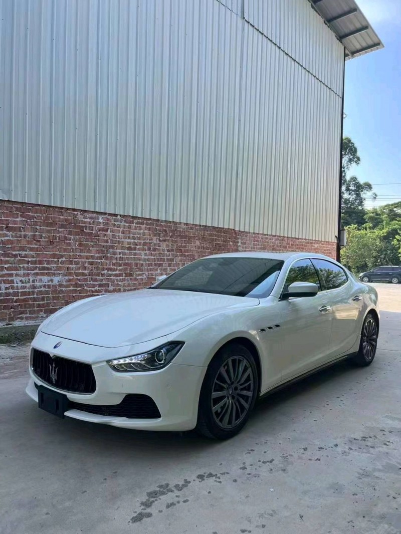 宜昌17年玛莎拉蒂Ghibli2