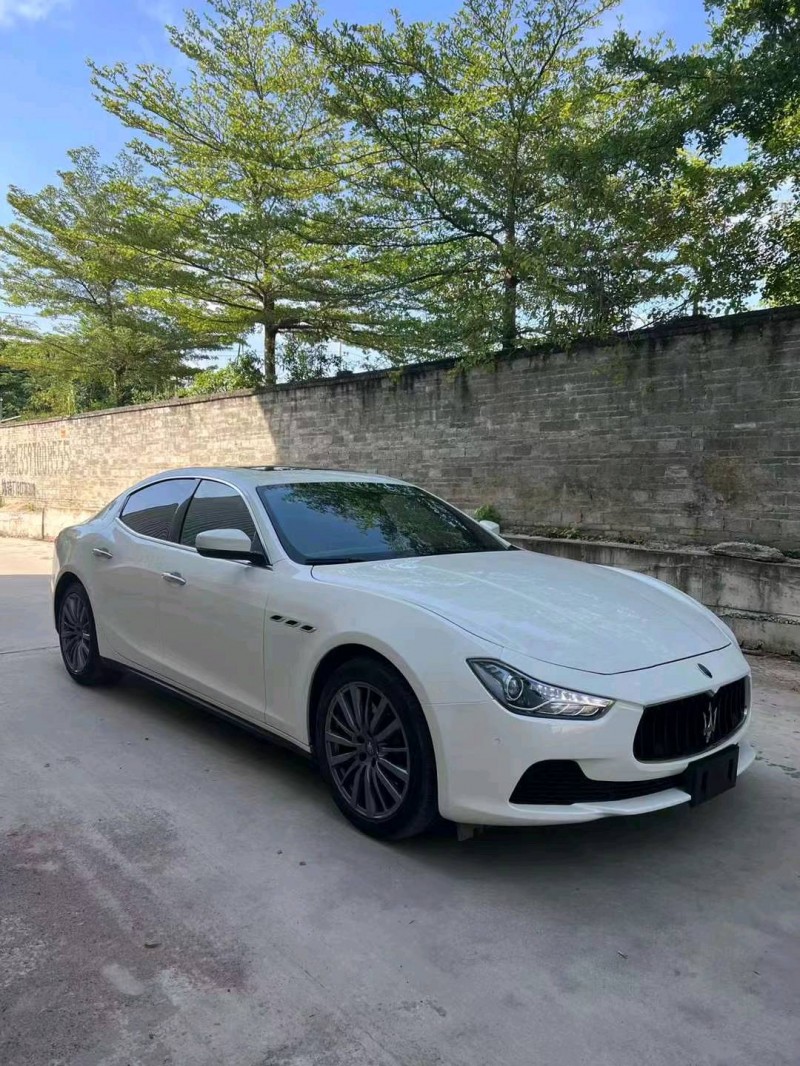 宜昌17年玛莎拉蒂Ghibli3