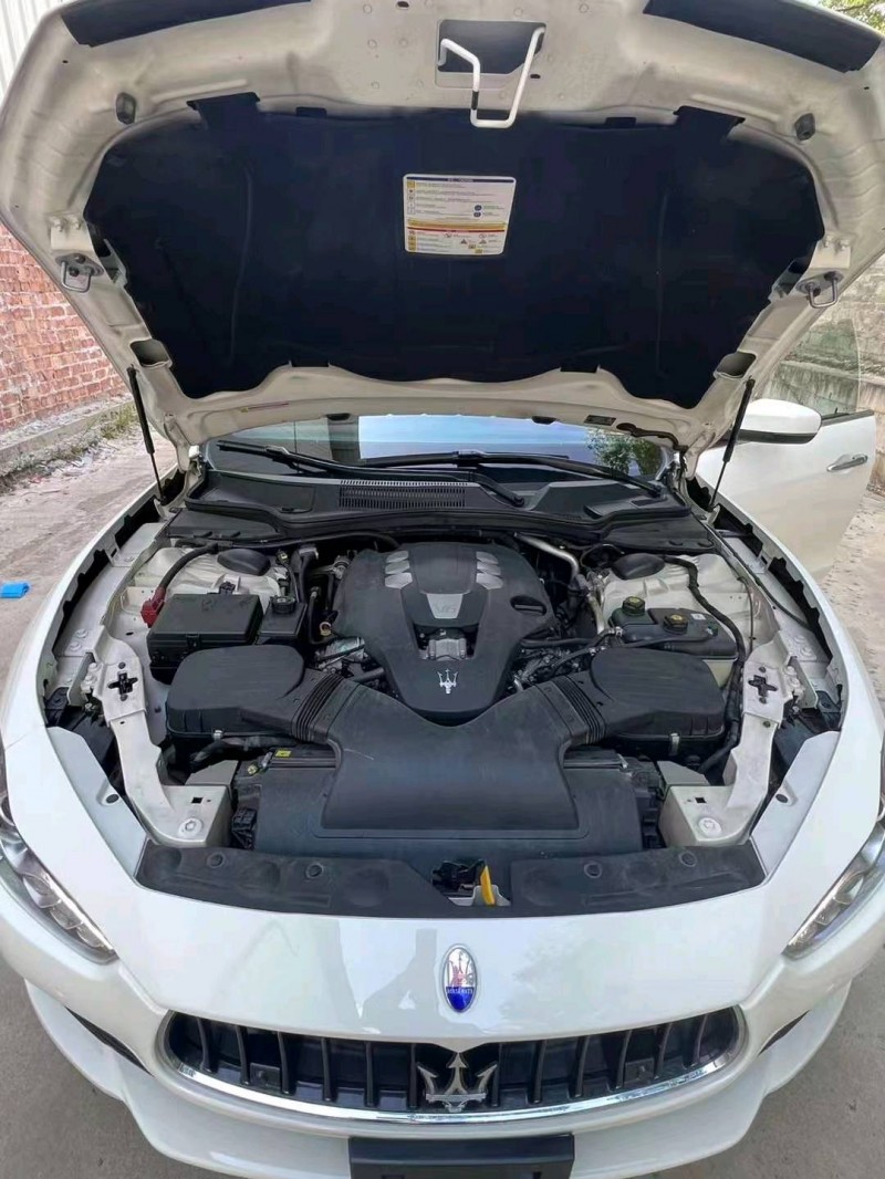 宜昌17年玛莎拉蒂Ghibli5