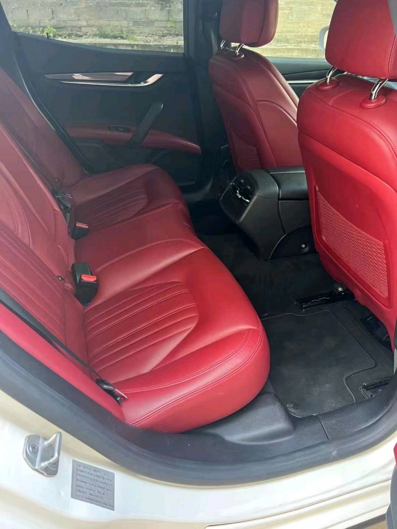 宜昌17年玛莎拉蒂Ghibli6