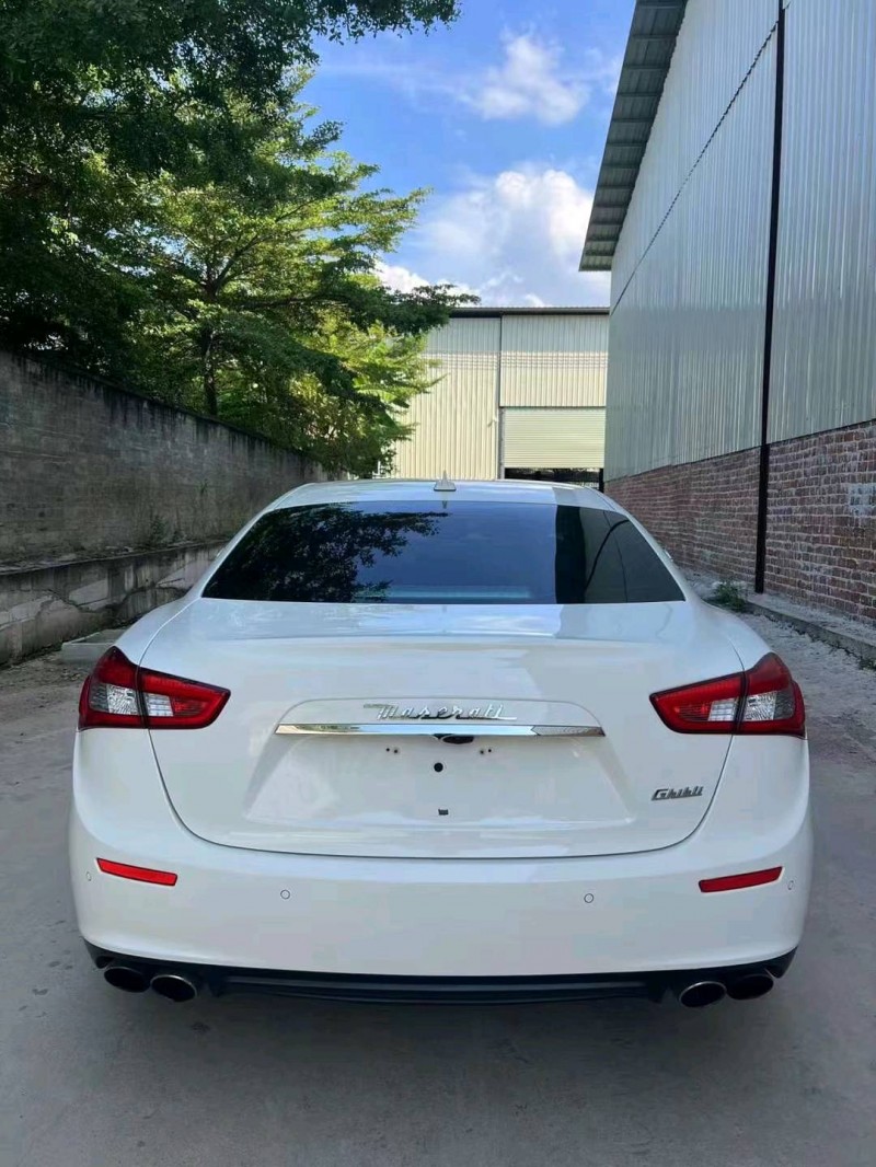 宜昌17年玛莎拉蒂Ghibli9