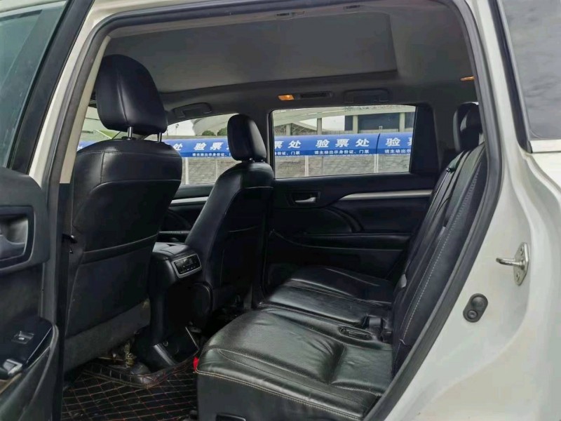 宜昌17年丰田汉兰达9