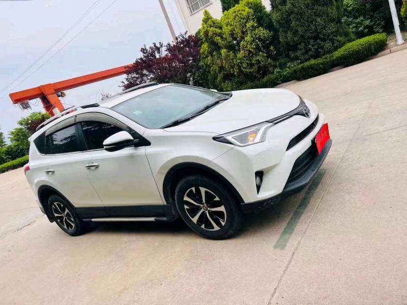 淄博18年丰田RAV42