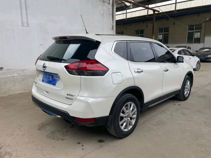 保定20年日产奇骏4