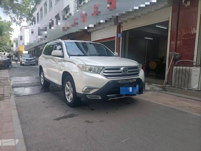 保定14年丰田汉兰达2