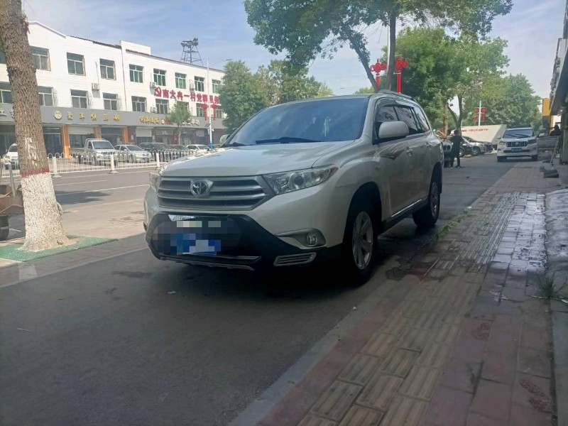 保定14年丰田汉兰达3