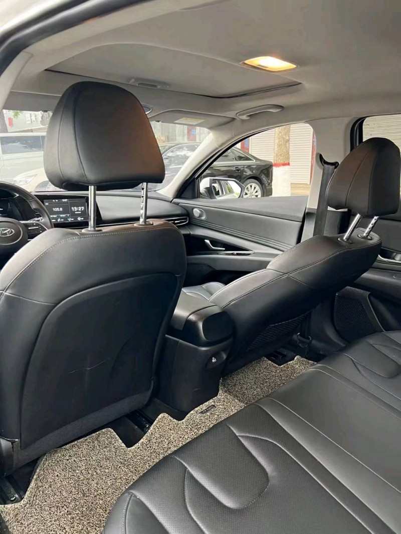 保定21年现代伊兰特7