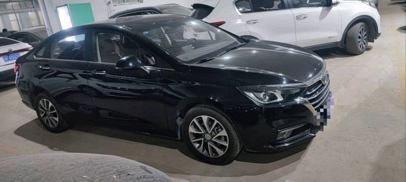 保定18年北汽绅宝D803