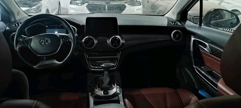 保定18年北汽绅宝D807