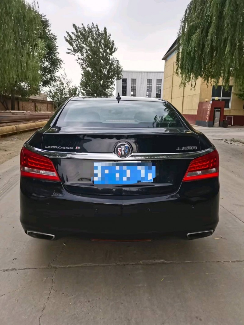 保定14年别克君越9