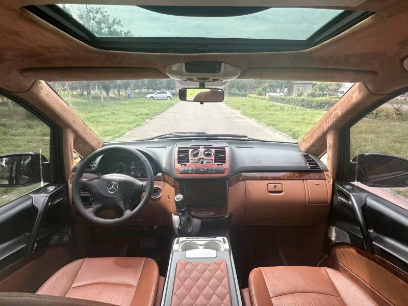 枣庄13年奔驰唯雅诺3