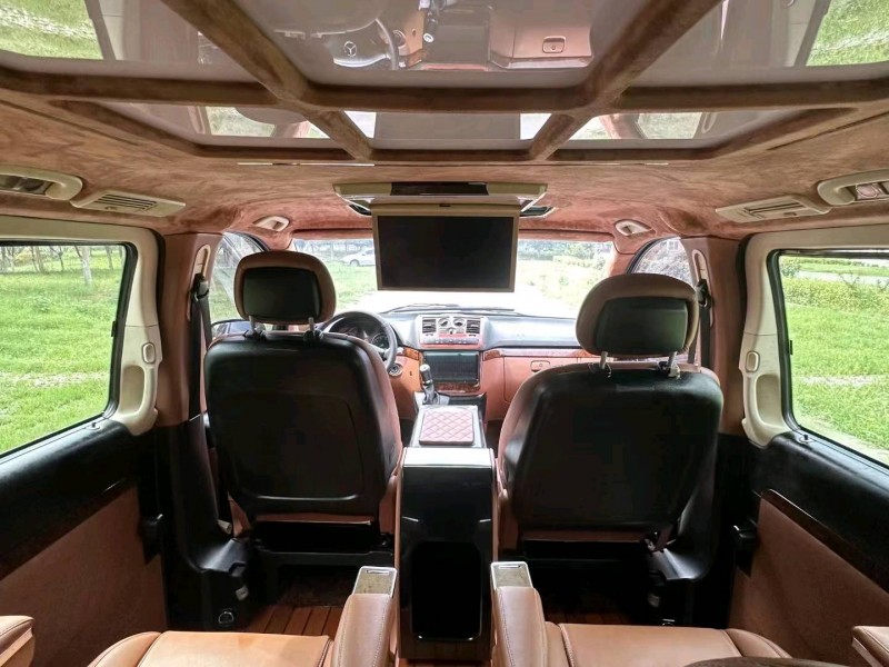 枣庄13年奔驰唯雅诺7