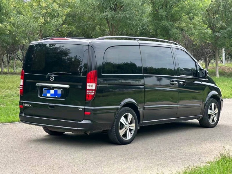 枣庄13年奔驰唯雅诺8