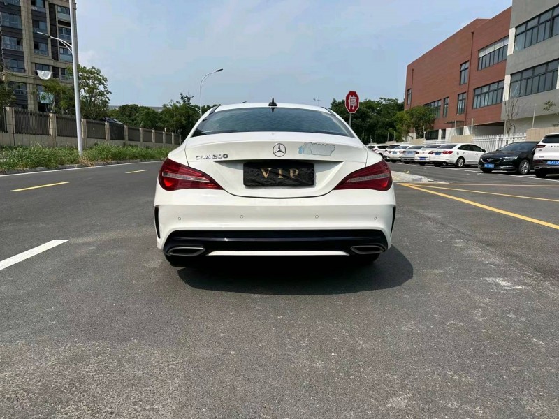 苏州16年奔驰CLA8