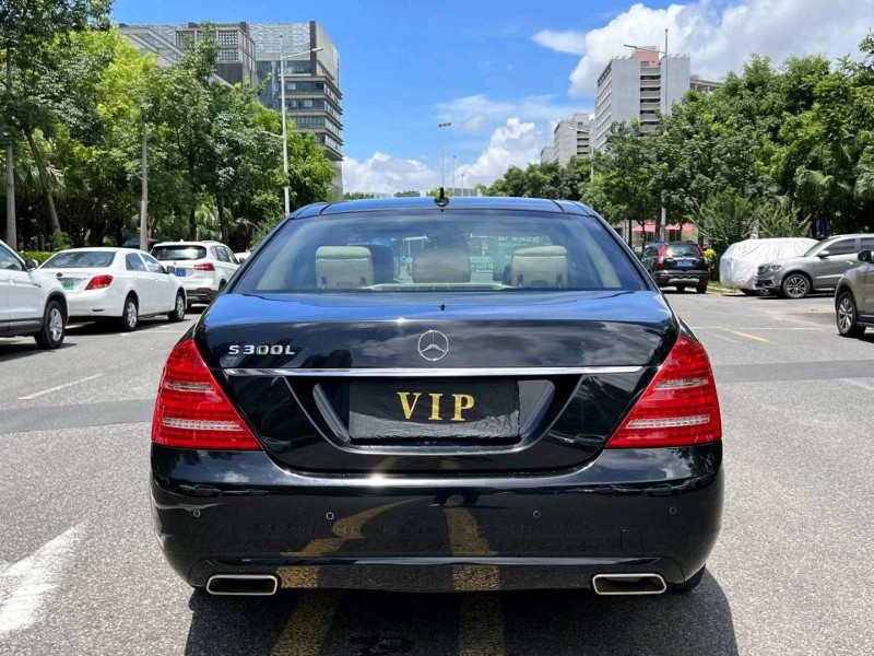 广州12年奔驰S9