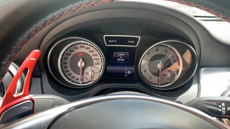 广州15年奔驰CLA4