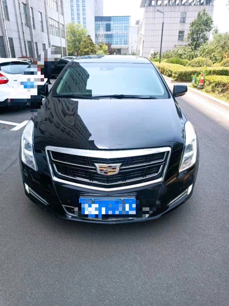 济宁17年凯迪拉克XTS1