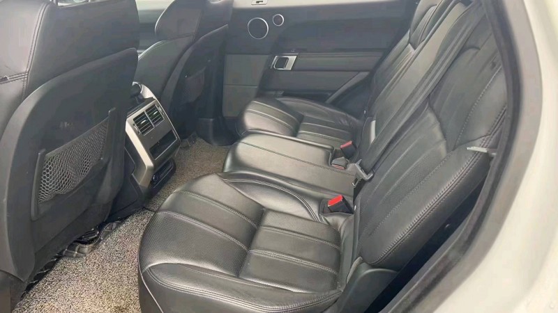 广州17年路虎揽胜运动3