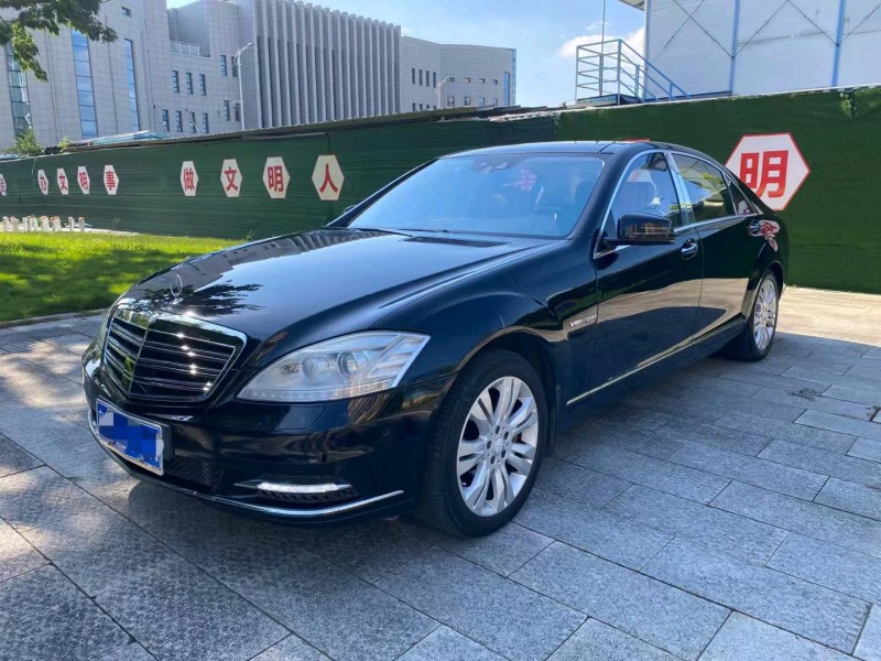 广州10年奔驰S4