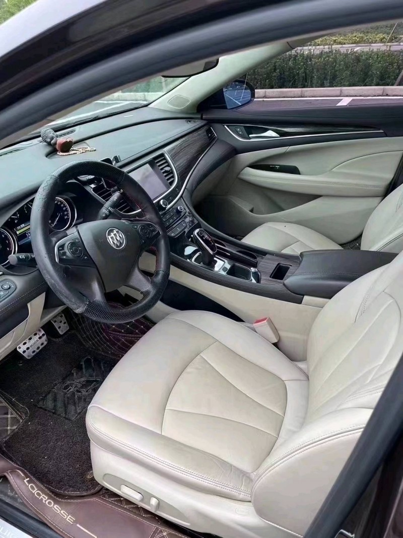 徐州17年别克君越6