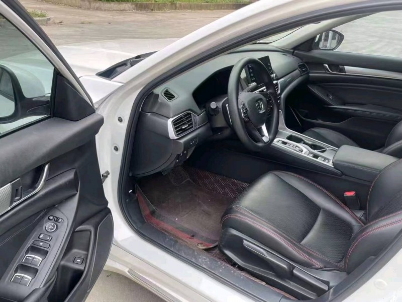 宜昌20年本田雅阁4