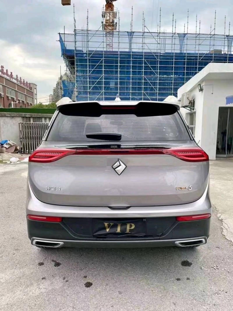 宜昌20年寶駿RS58