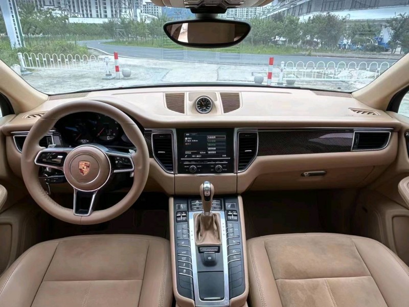 蚌埠15年保時捷Macan5