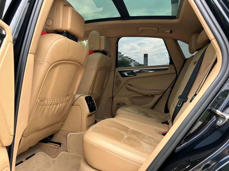 蚌埠15年保時捷Macan7