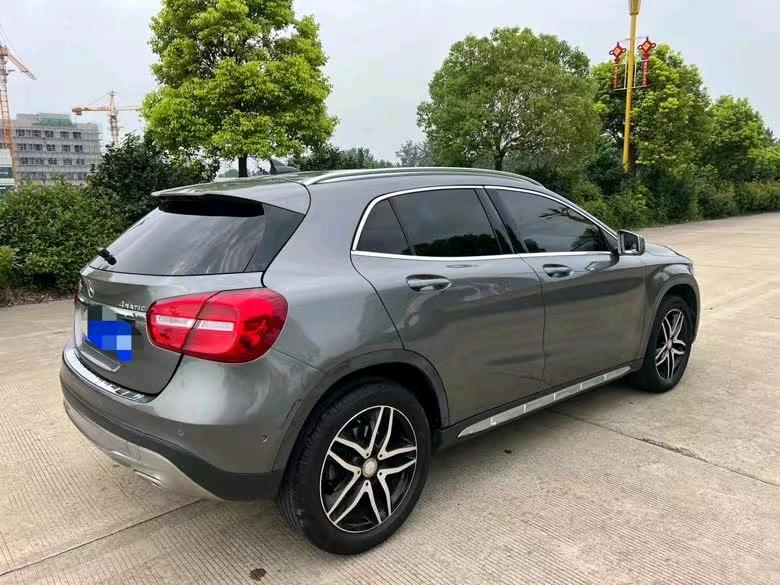 盐城16年奔驰GLA5