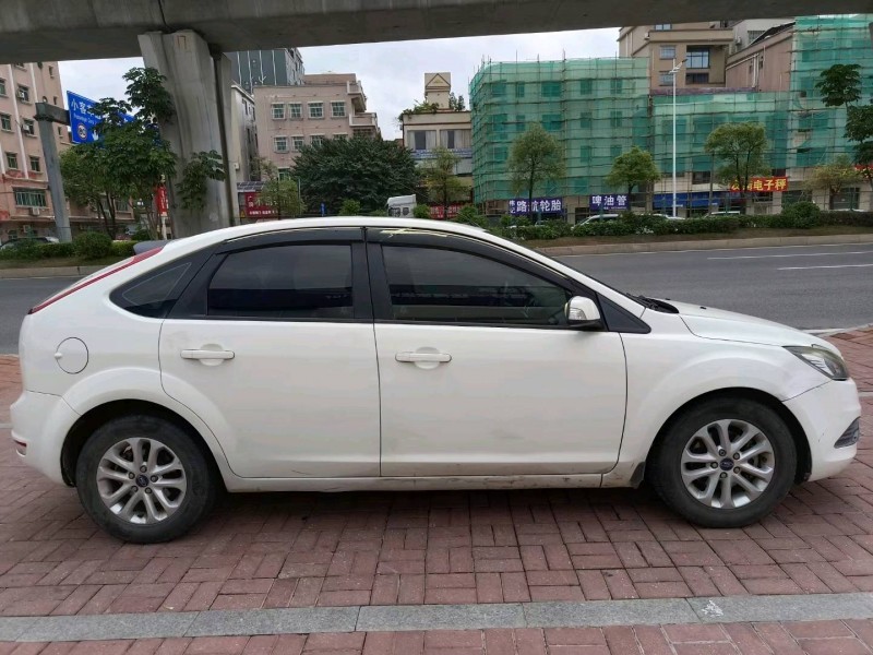 东莞14年福特福克斯5