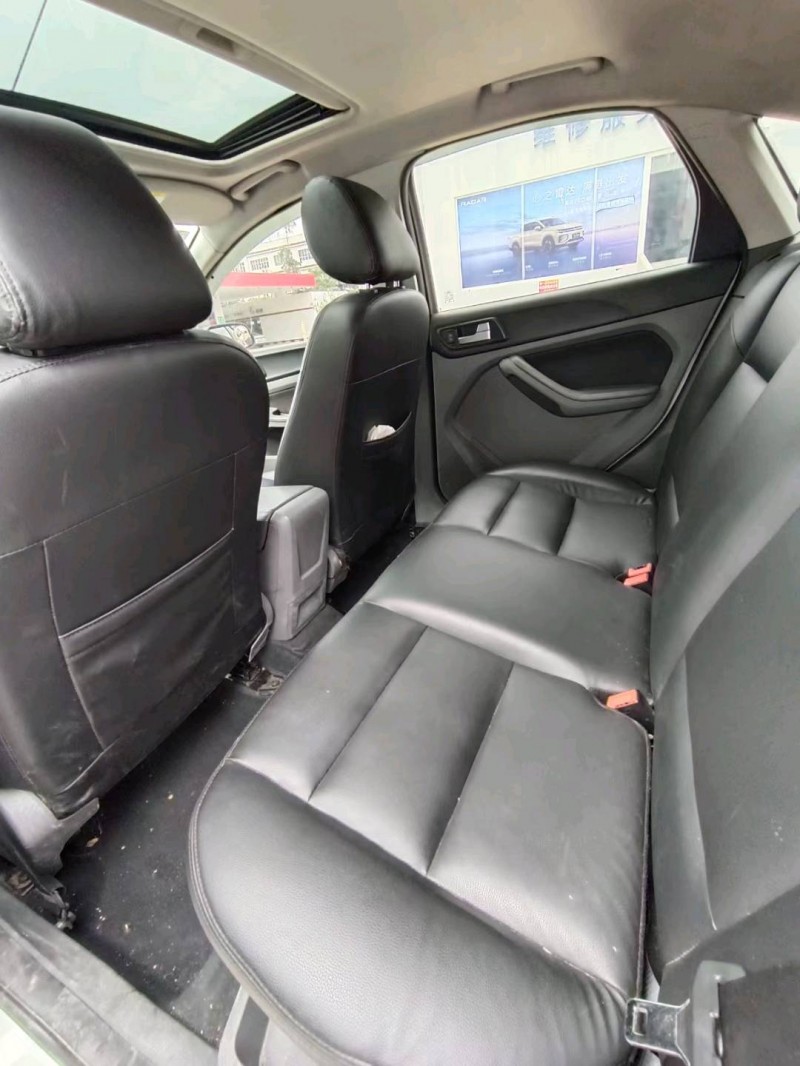 东莞14年福特福克斯7