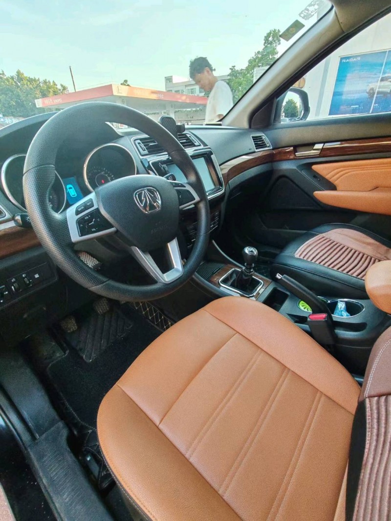 东莞17年北汽威旺S504