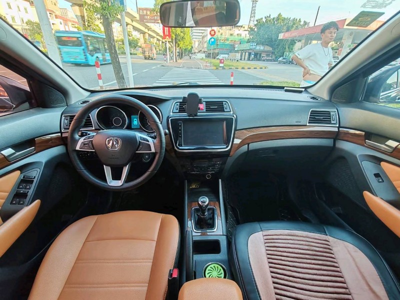 东莞17年北汽威旺S506