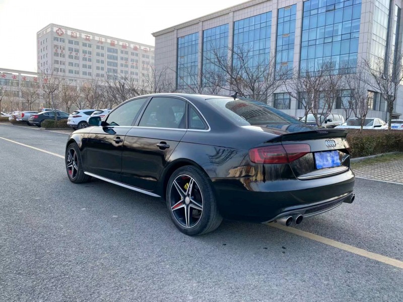 潍坊13年奥迪A4L8